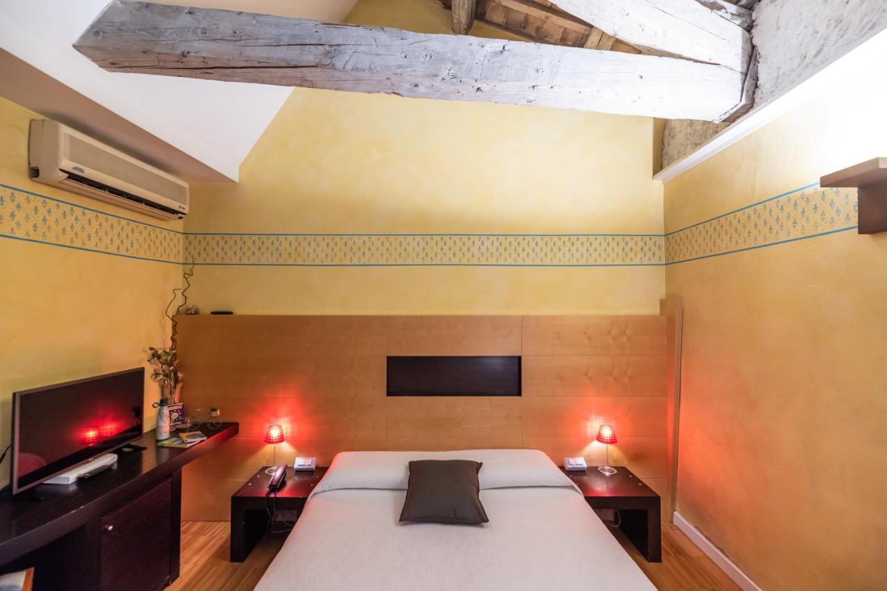 אודינה Hotel Suite Inn מראה חיצוני תמונה